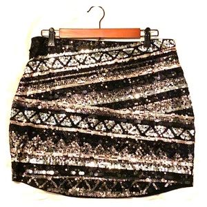 Express sequin skirt